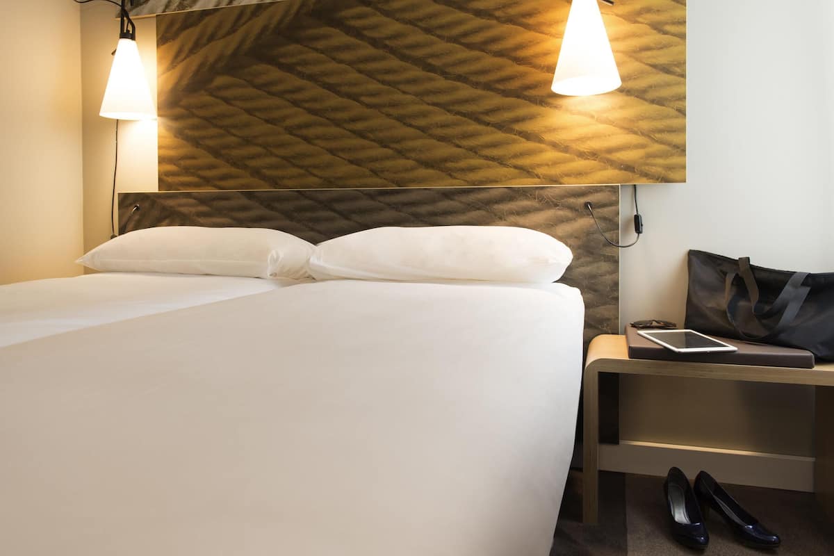 Coffres-forts dans les chambres, bureau, chambres insonorisées