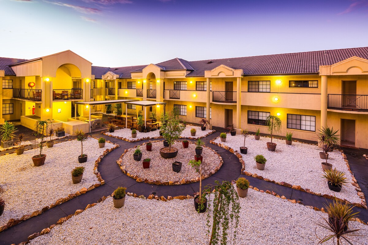 Best Western Plus Canberra Central Apartments