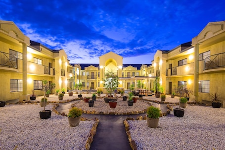 Detalhe da fachada. Canberra Parklands Central