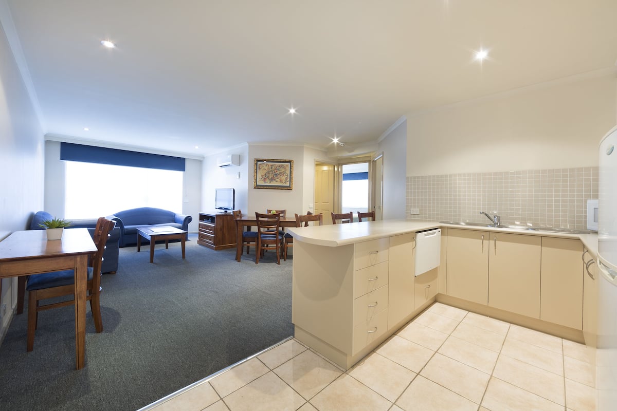 Apartment, 2 Schlafzimmer | Eigene Küche | Mikrowelle, Wasserkocher
