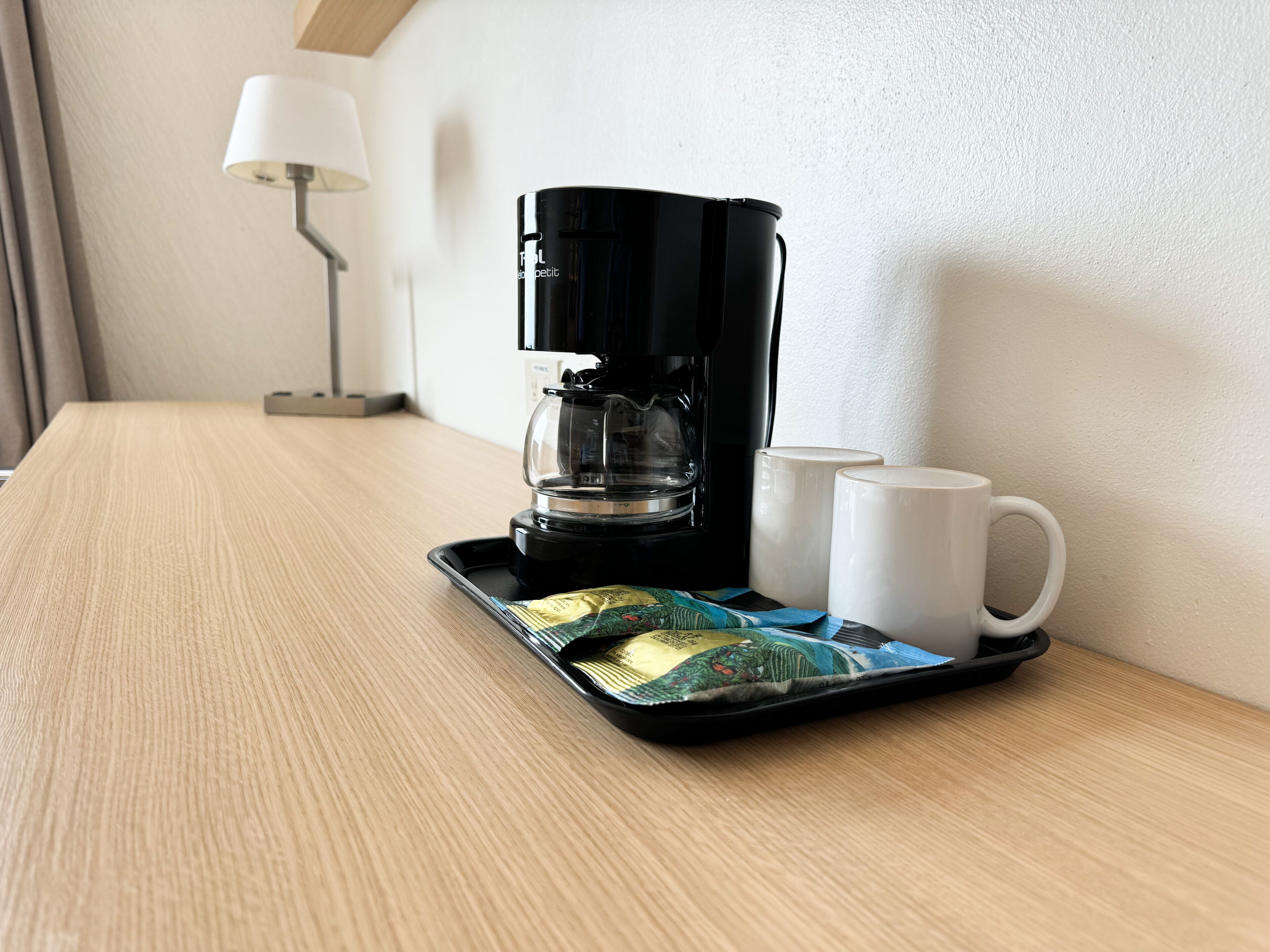 premium bedding, in-room safe, desk, laptop workspace