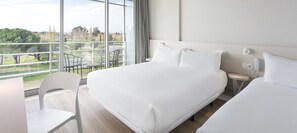 Minibaari, ilmaiset vauvansängyt, ilmainen Wi-Fi