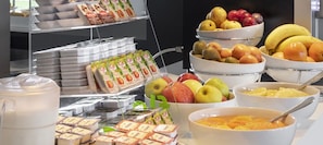 Lunch and dinner served, Portuguese cuisine - Marialva Park Hotel (Cantanhede)