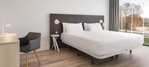 Minibar, kostenlose Babybetten, kostenloses WLAN