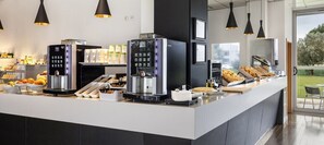 Lunch and dinner served, Portuguese cuisine - Marialva Park Hotel (Cantanhede)