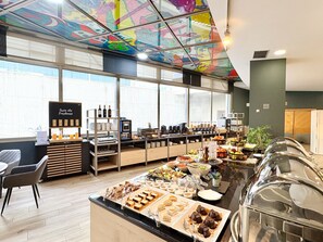 Daily buffet breakfast for a fee