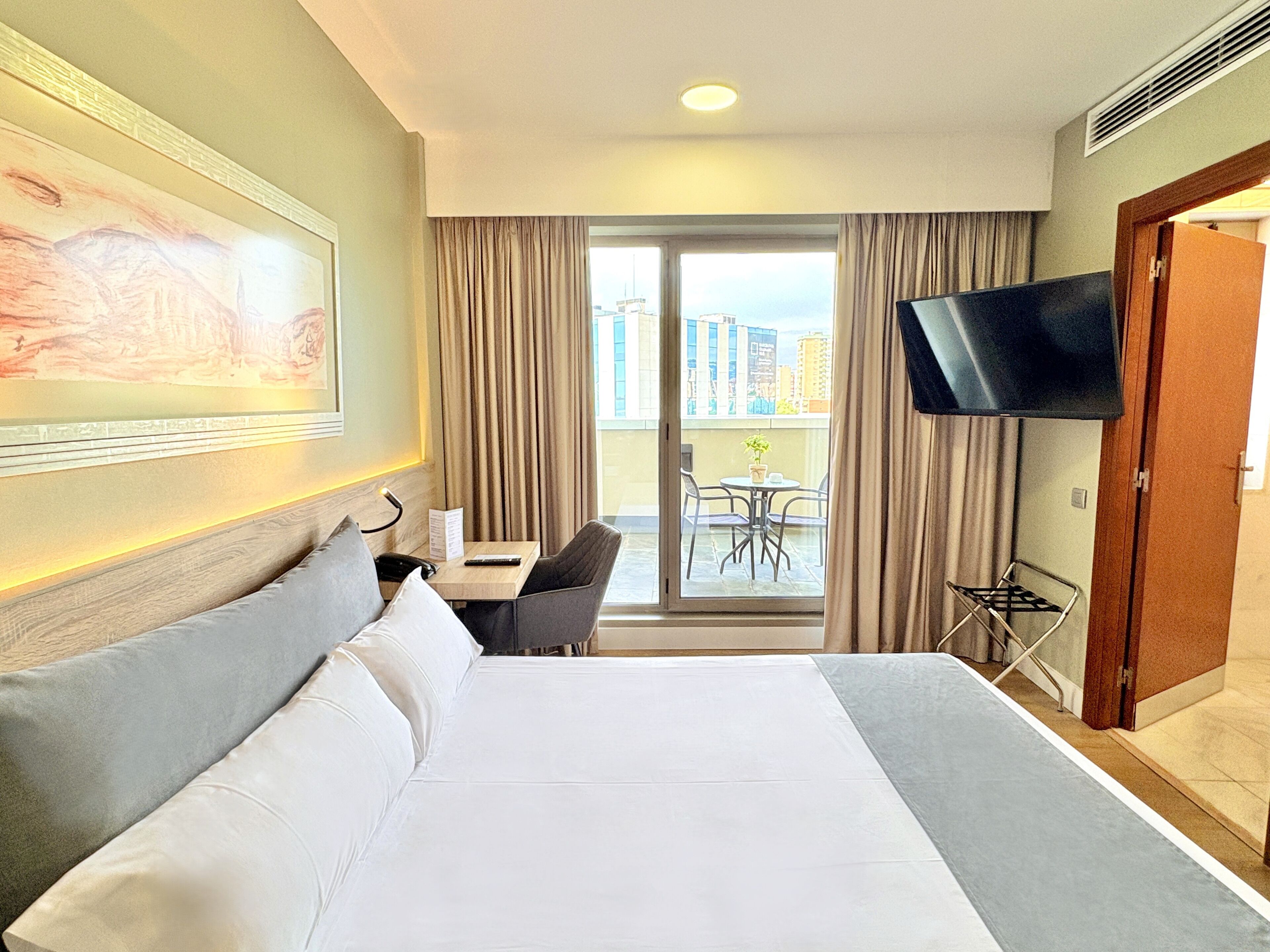 Zimmer, Terrasse (Petite) | Daunenbettdecken, Zimmersafe, Schreibtisch, Verdunkelungsvorhänge