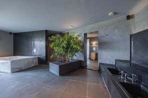 Sauna, hot tub, steam room, body treatments, body scrubs, facials - Van Der Valk Hotel Melle - Osnabrück (Melle)