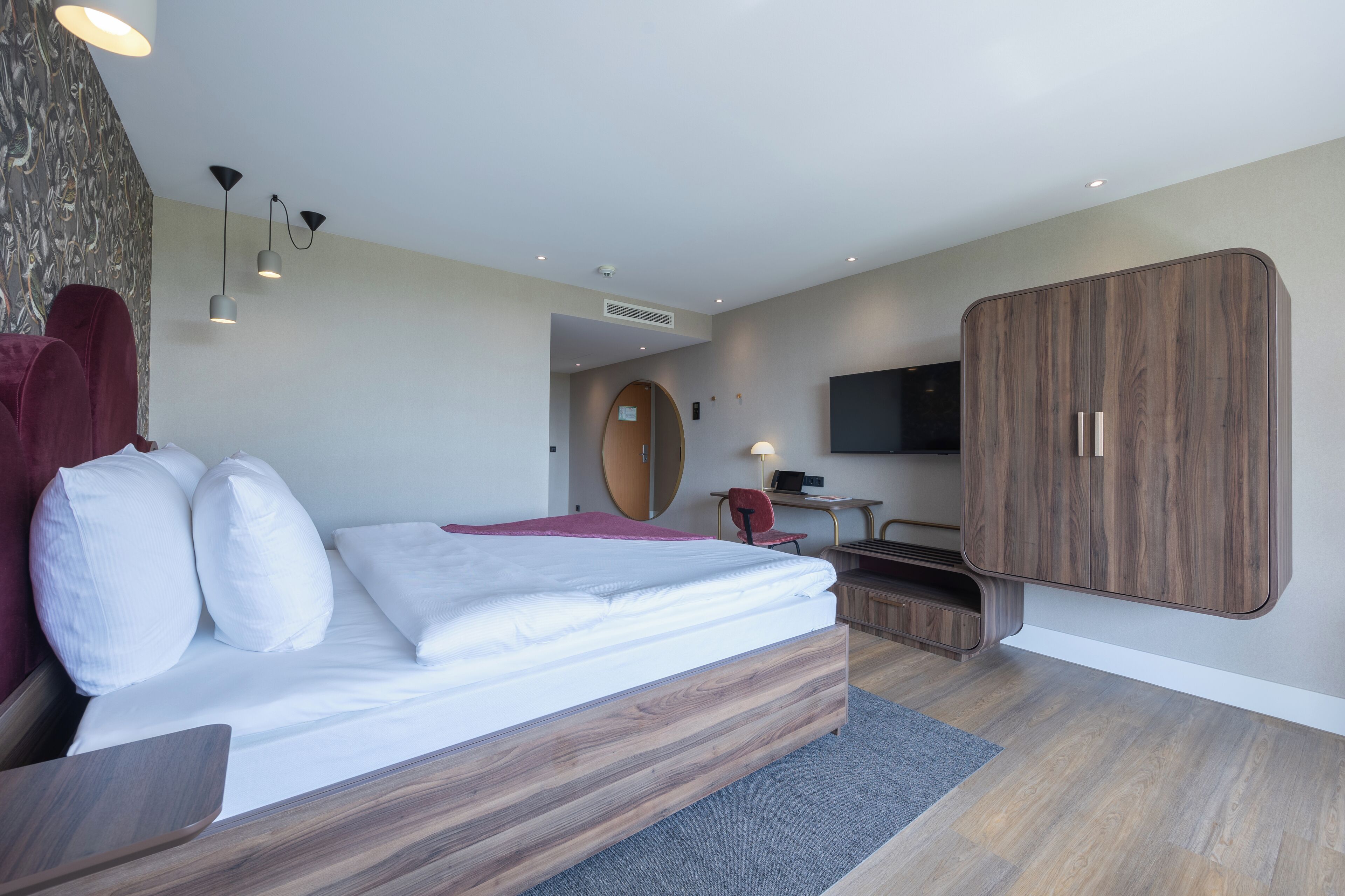 superior double room | minibar, in-room safe, desk, blackout curtains