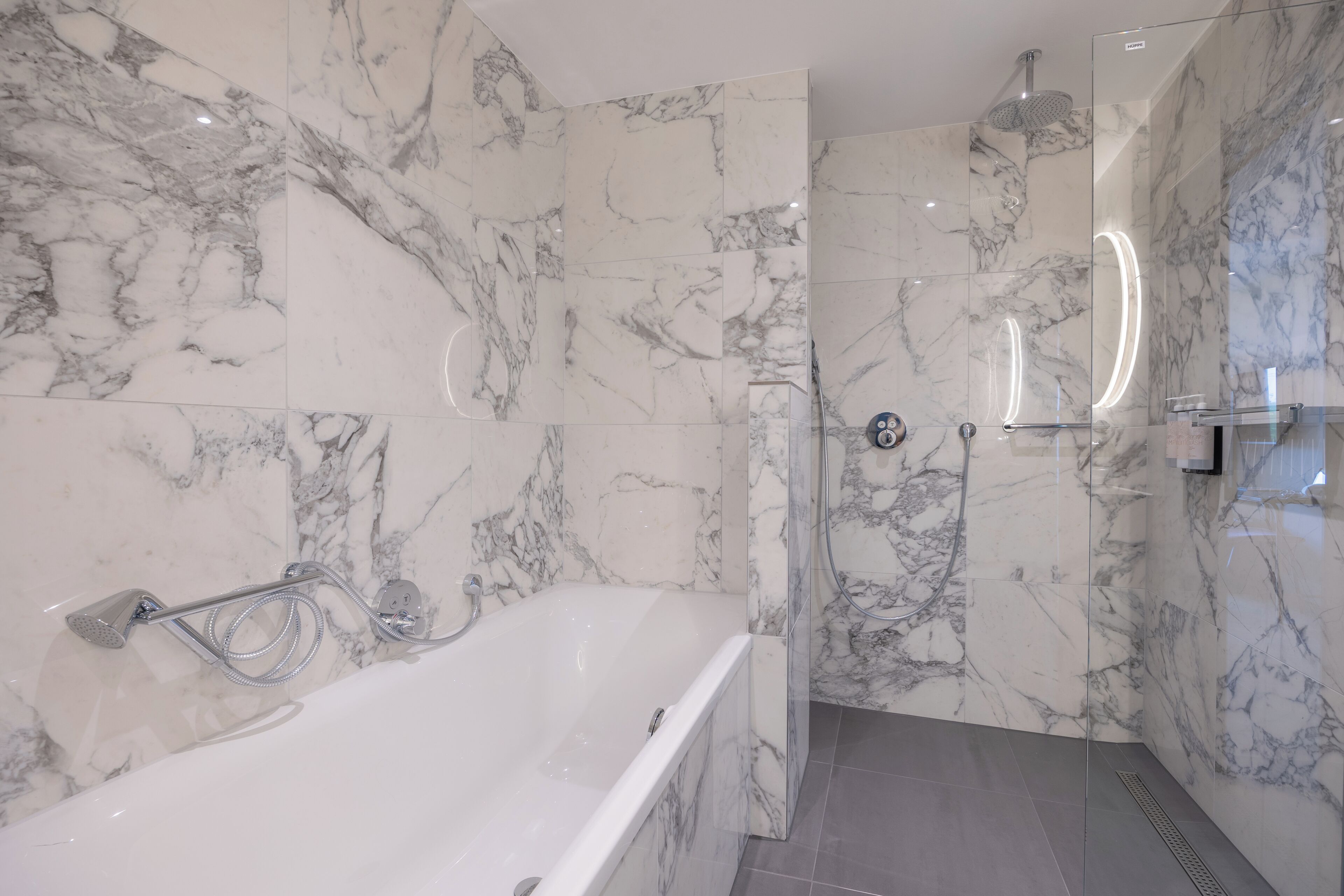 superior double room | bathroom | free toiletries, hair dryer, towels, soap