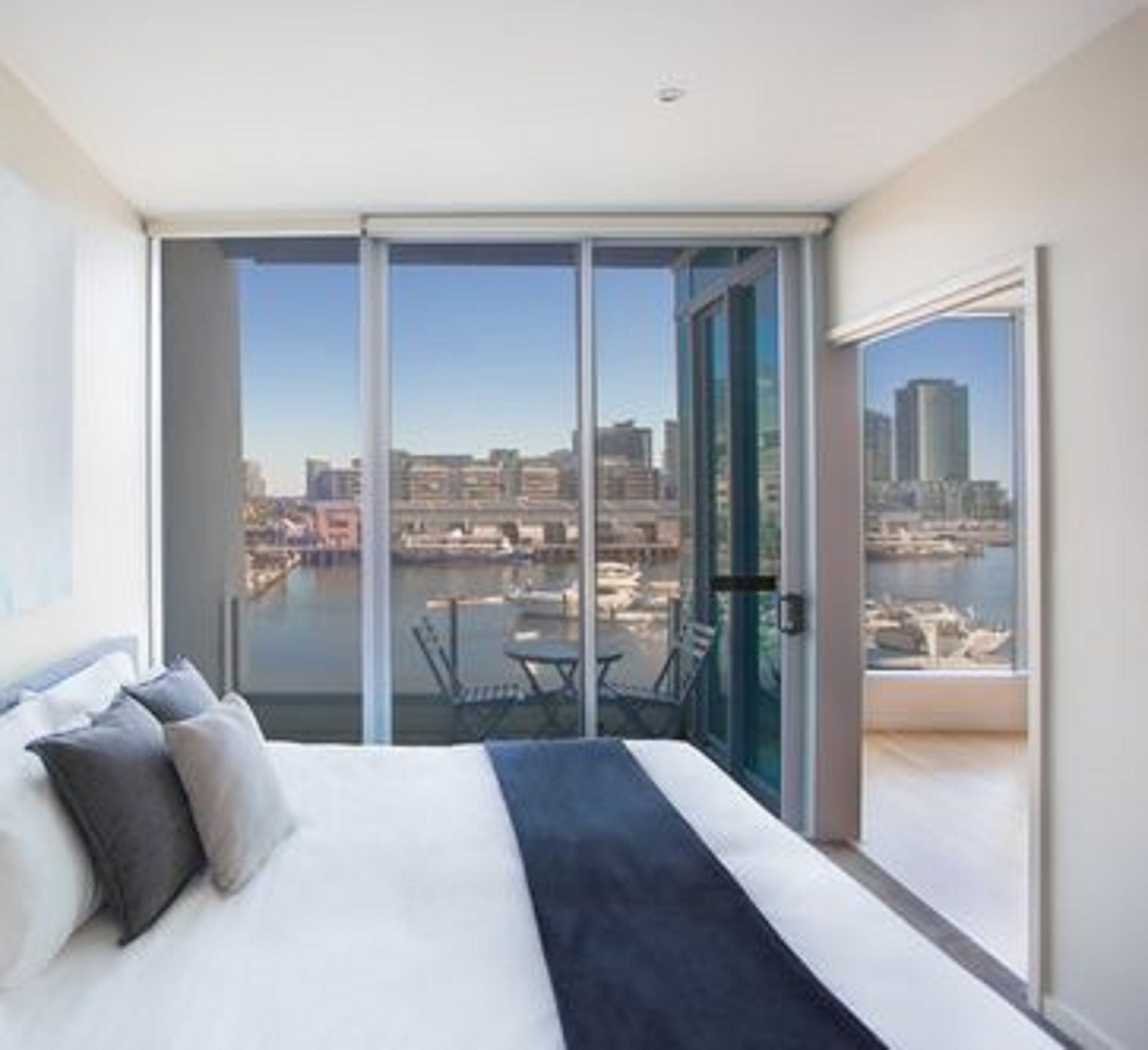 The Sebel Residences Melbourne Docklands Serviced Apartments — image 5
