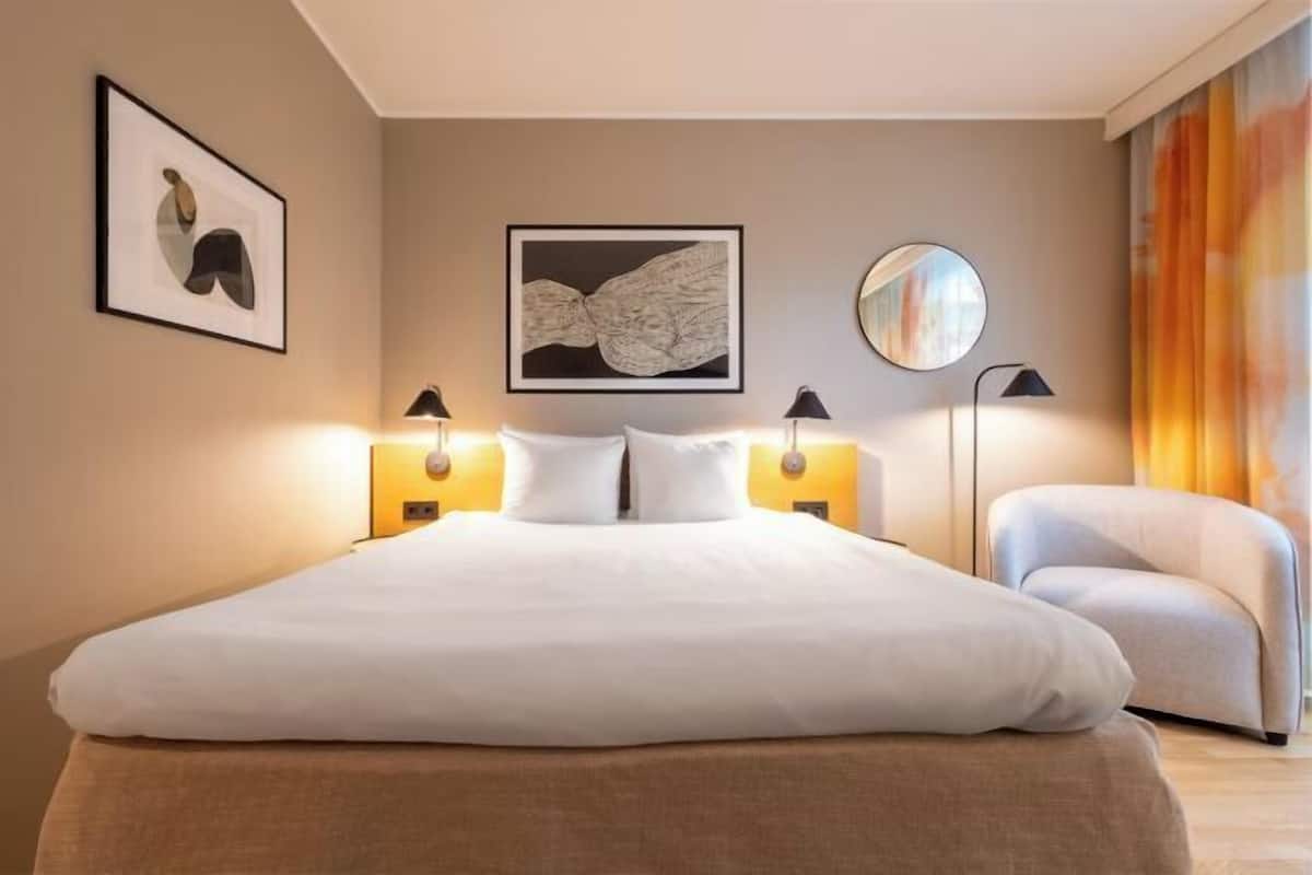 In-room safe, desk, blackout curtains, soundproofing