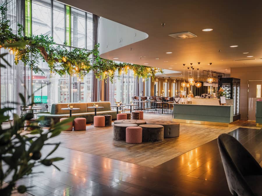 Aperto a colazione, pranzo e cena