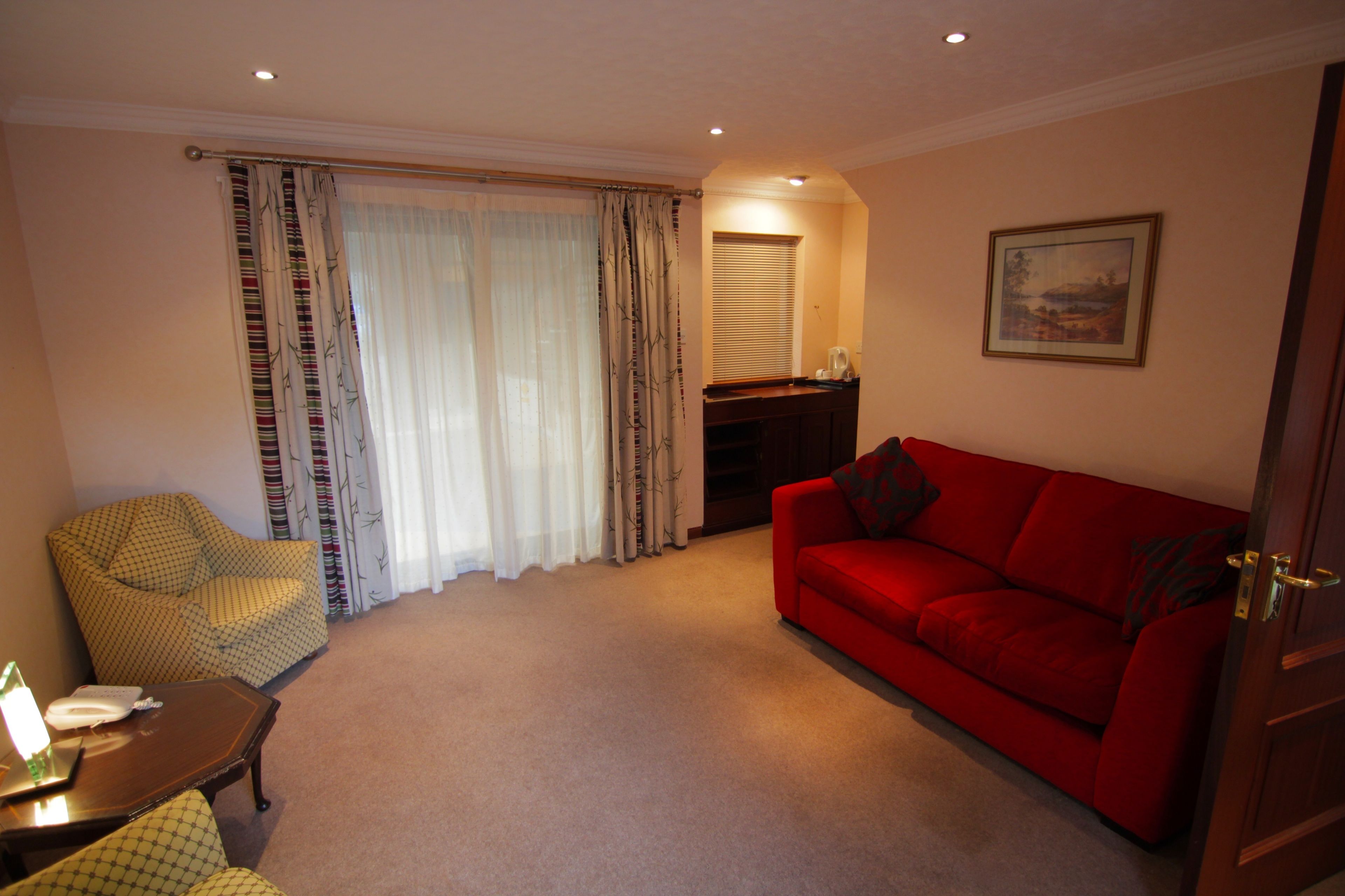family maisonette | desk, iron/ironing board, free wifi, bed sheets