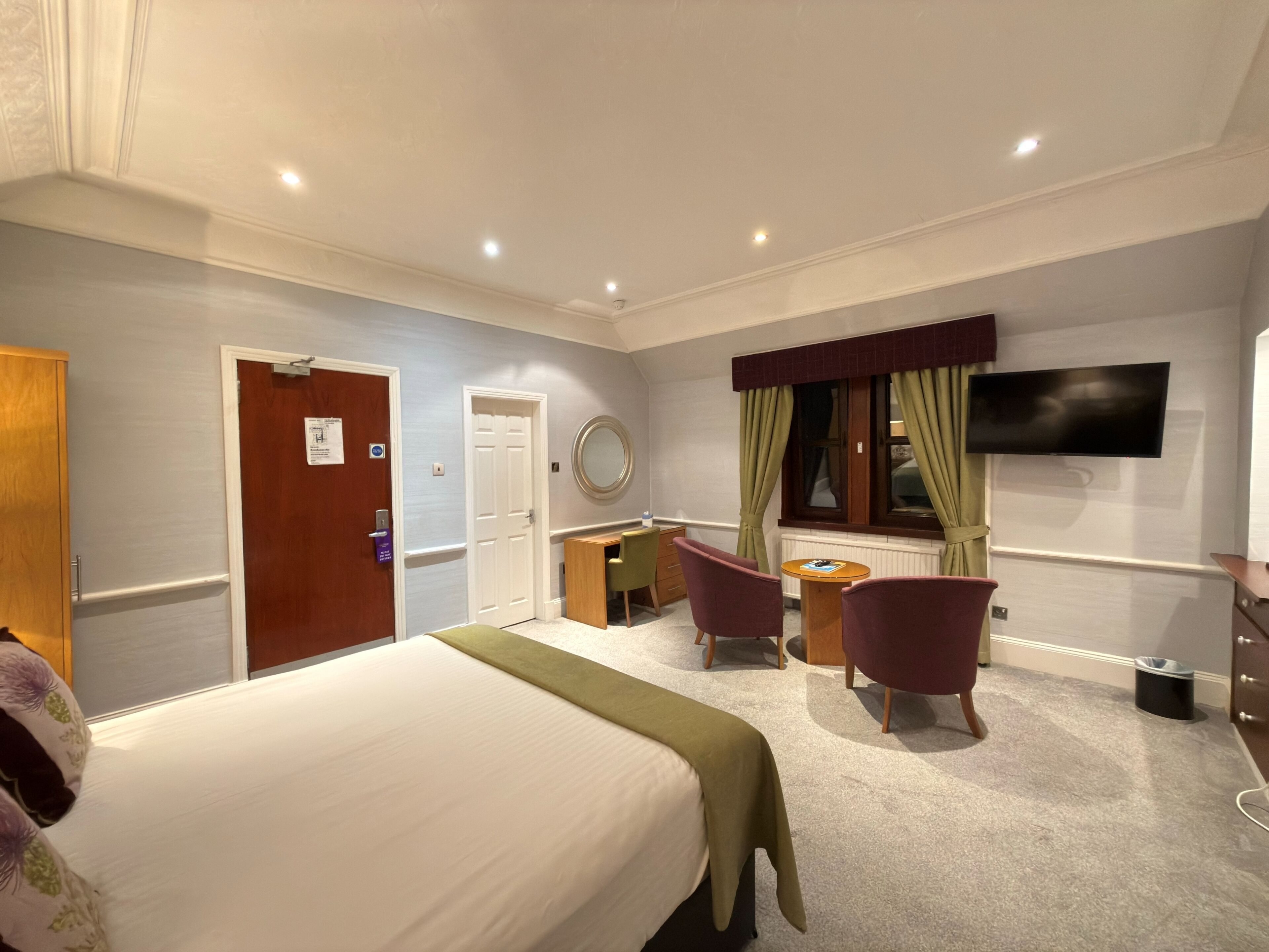 Desk, iron/ironing board, free WiFi, bed sheets