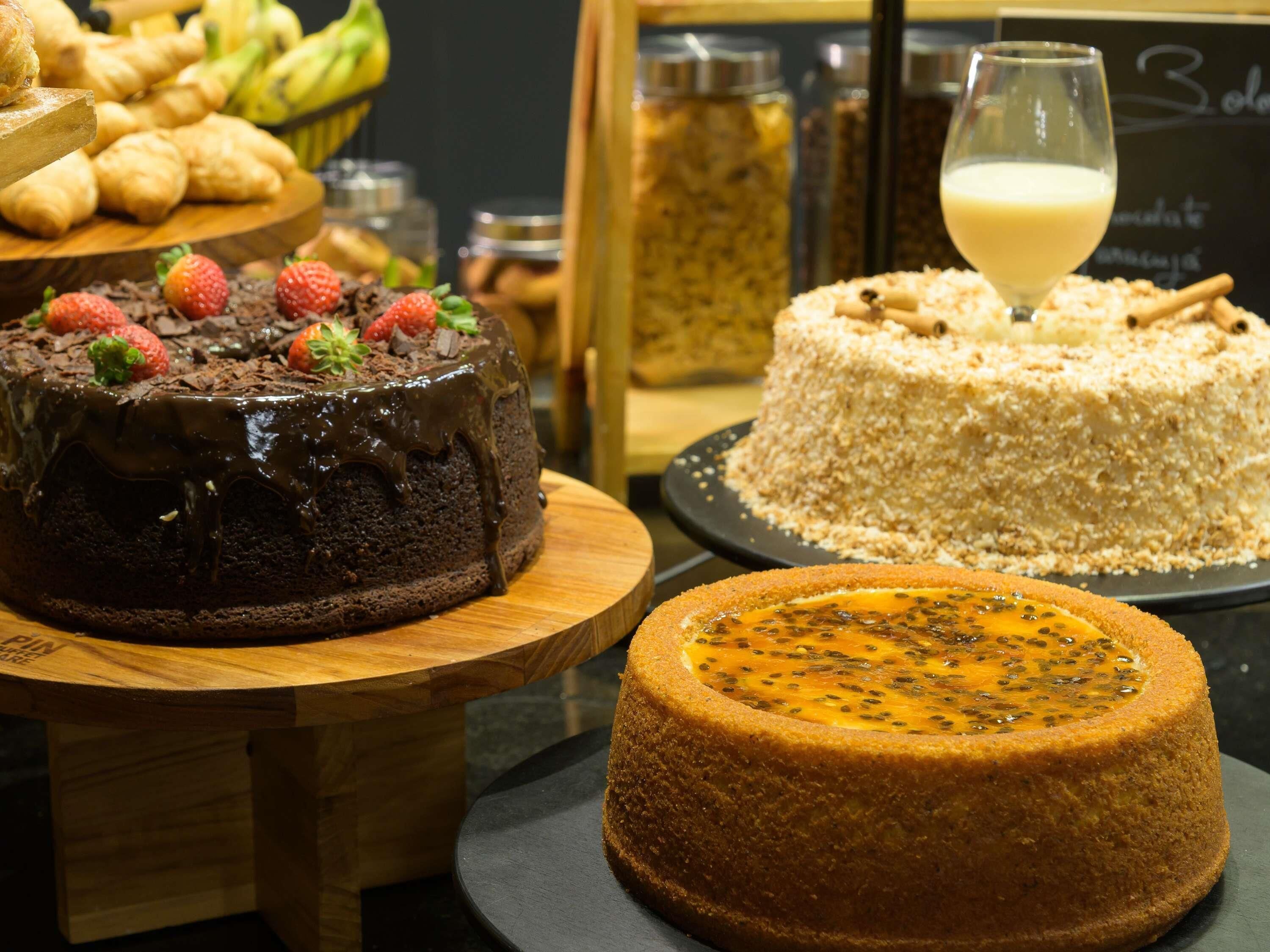 daily buffet breakfast (brl 49 per person)