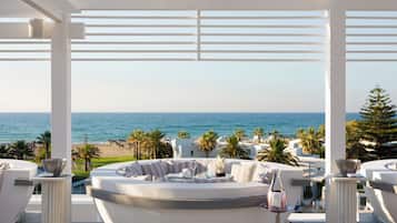 3 barer/lounger og strandbar