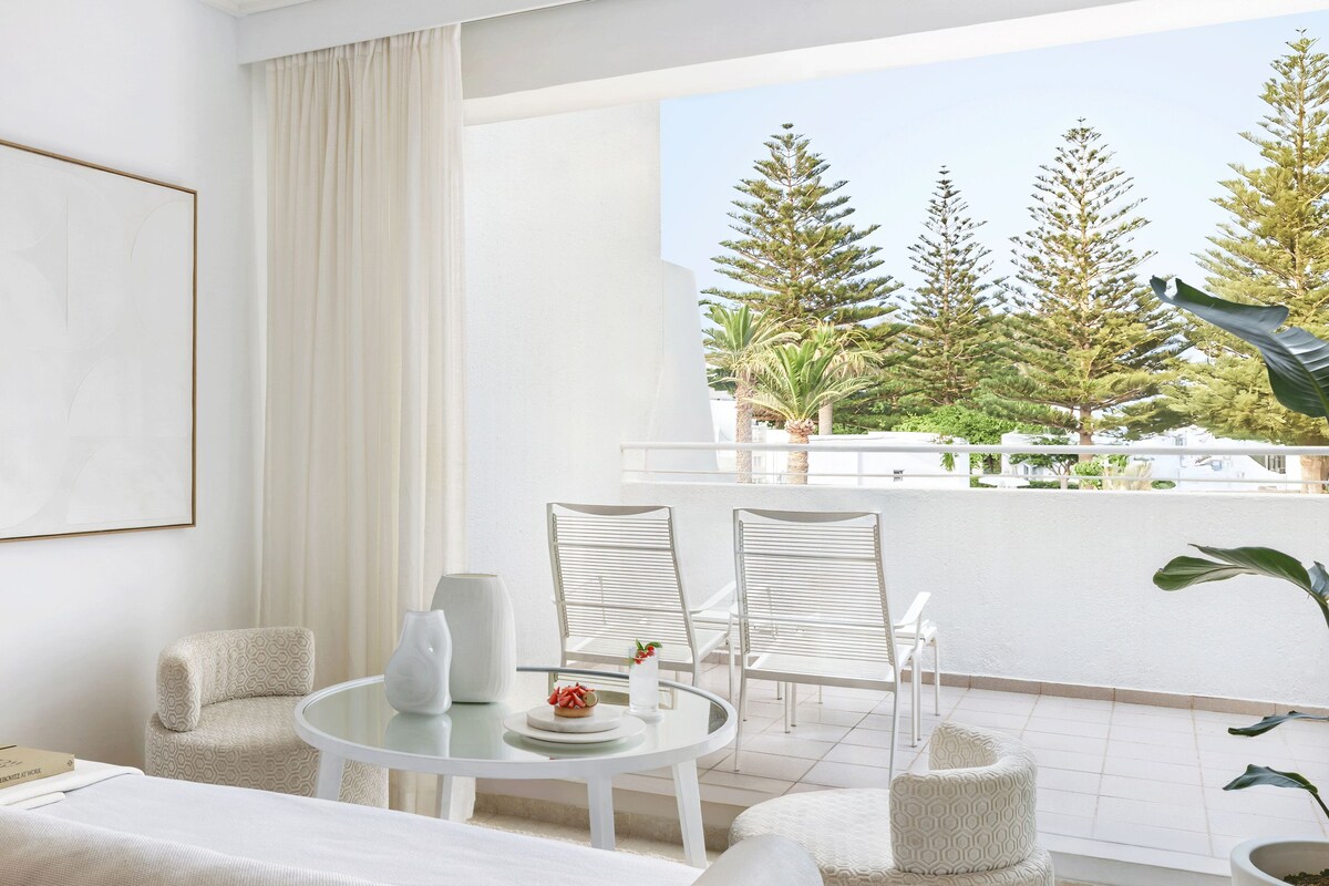 Deluxe Family Bungalow with Balcony | Minibar, in-room safe, blackout drapes, iron/ironing board (on request)