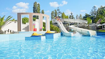 Indoor pool, outdoor pool, sun loungers