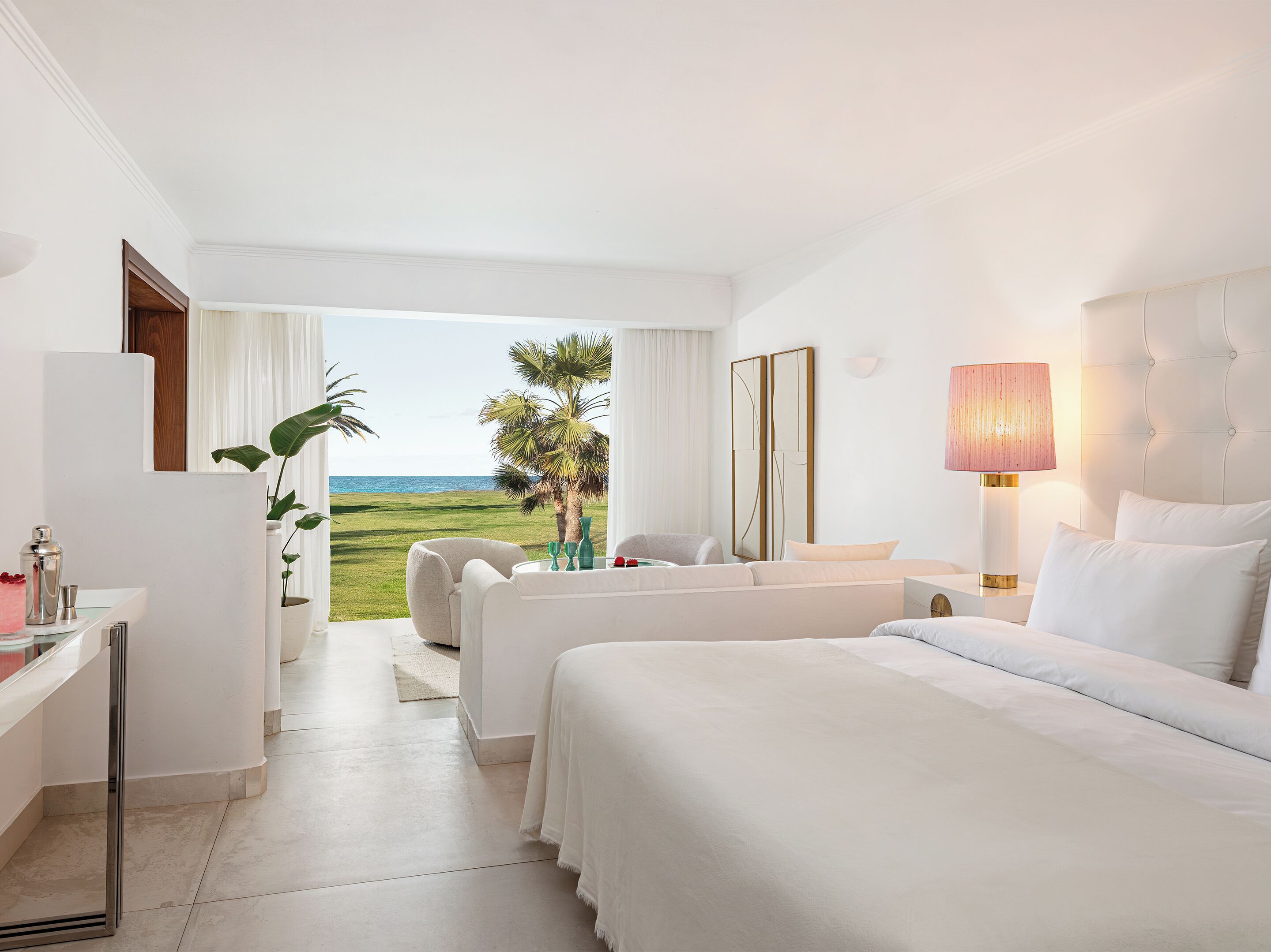 Palace Family Bungalow Suite, Side Sea View