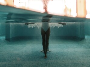 Bilik rawatan pasangan, sauna, rawatan badan, hidroterapi, aromaterapi 