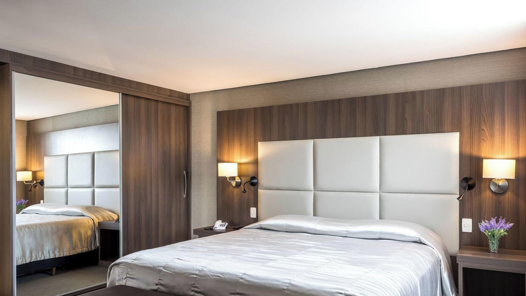 Bar mini, peti besi dalam bilik, kalis bunyi, Wi-fi percuma 