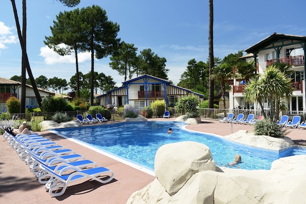 Piscina a l'aire lliure de temporada
