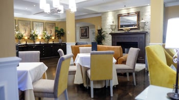 Le St-Martin Hotel & Suites Laval