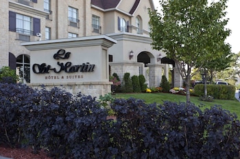 Le St-Martin Hotel & Suites Laval