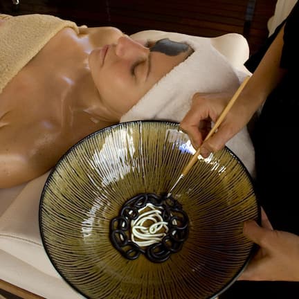 Couples treatment rooms, sauna, body treatments, aromatherapy