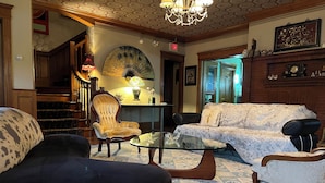 Reception - The Munroe Inn (Auburn)