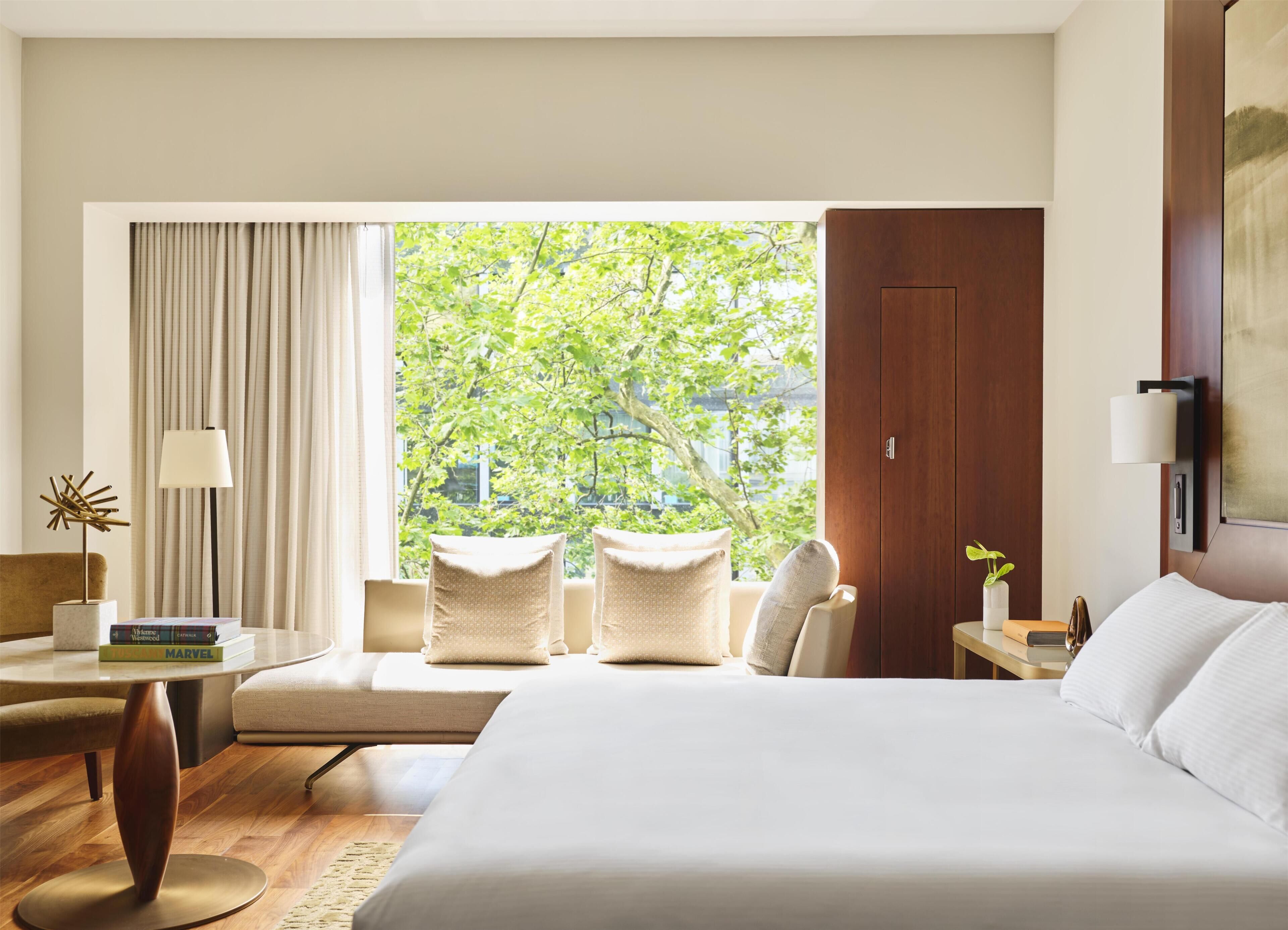 Ropa de cama de alta calidad y minibar 