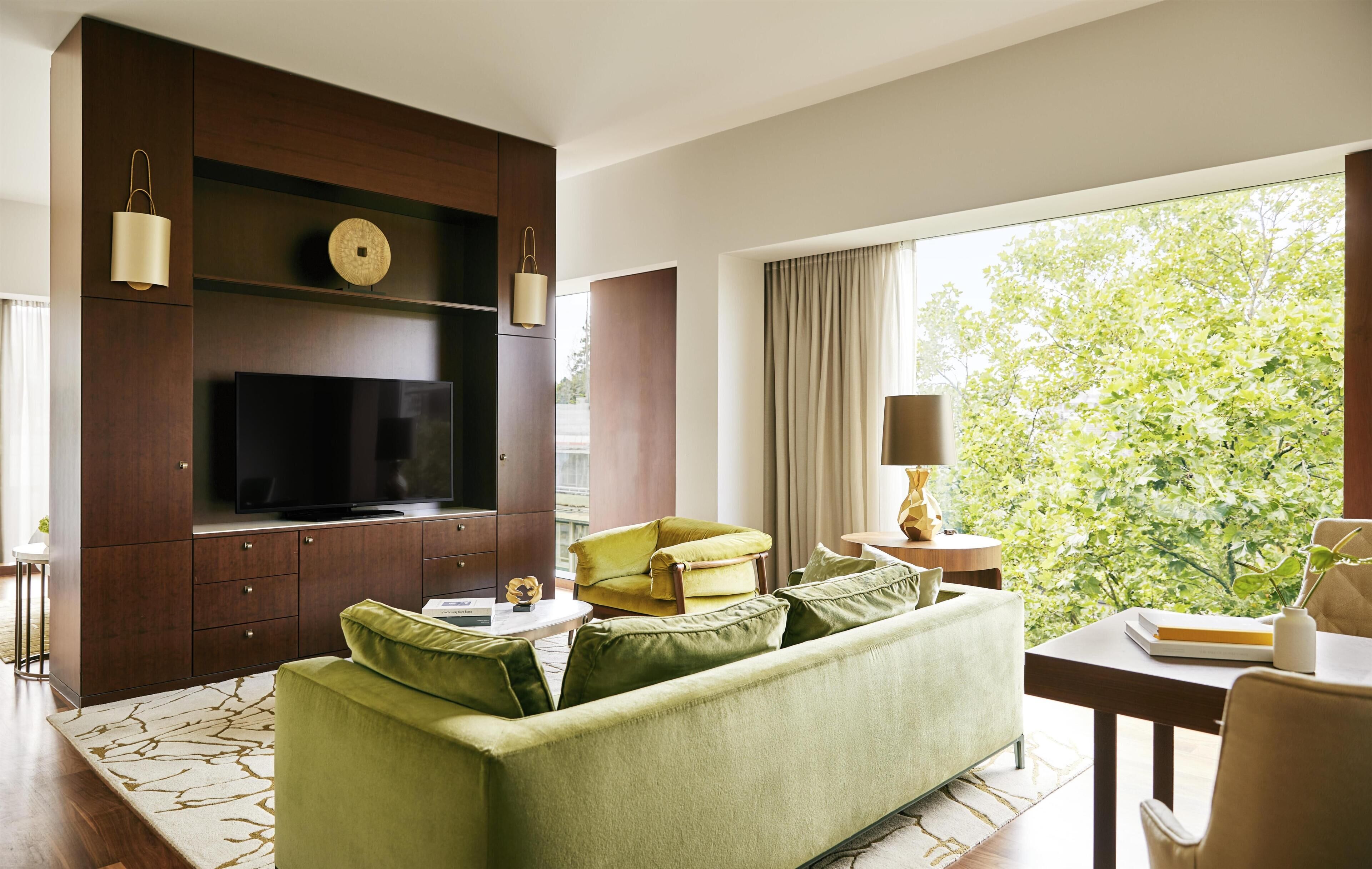 Ropa de cama de alta calidad y minibar 