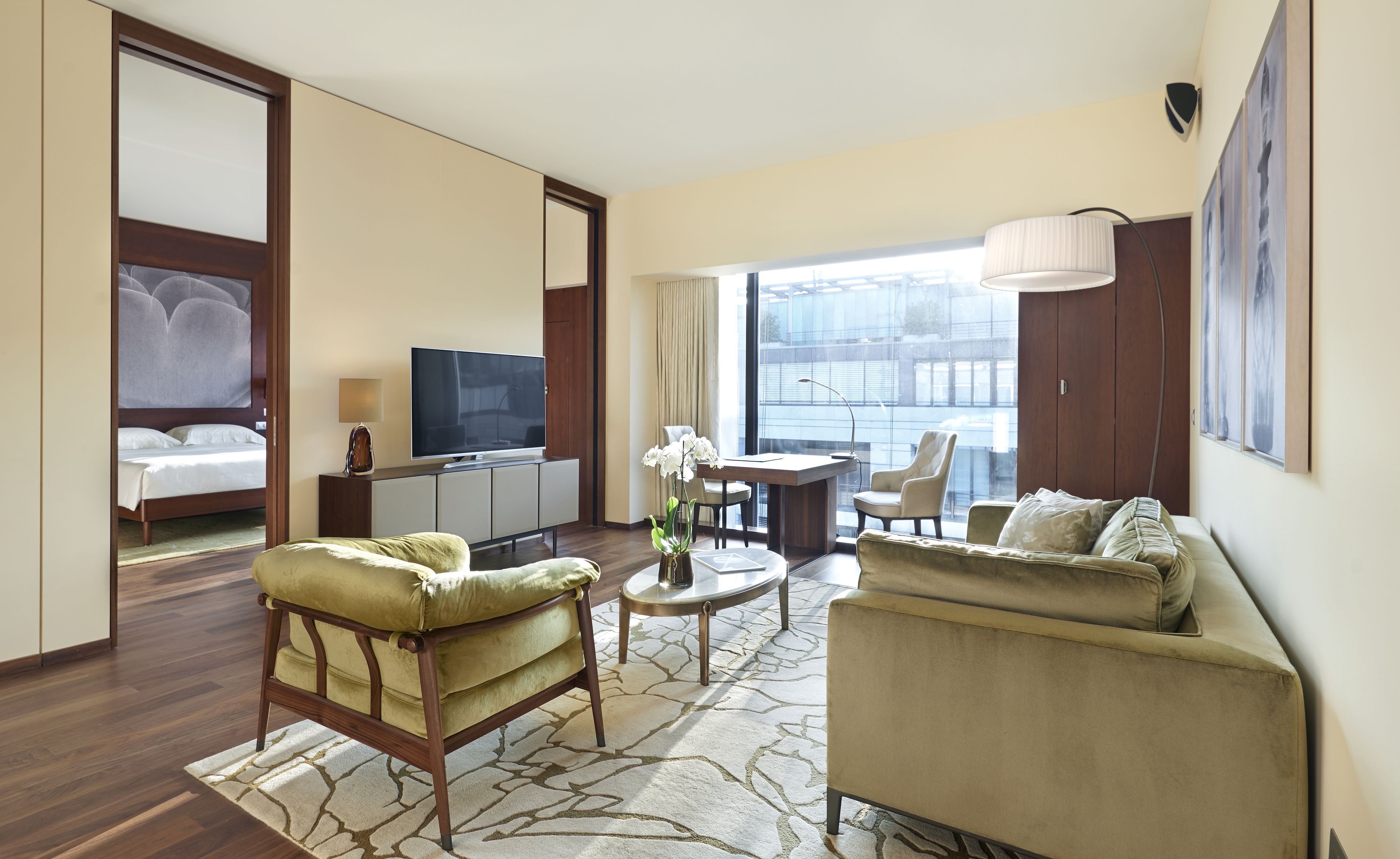 55-inch led tv with digital channels, tv