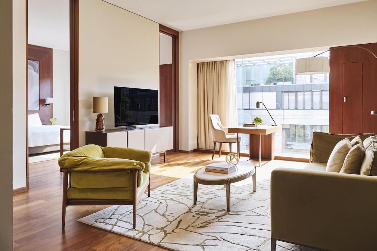 Premium bedding, minibar, in-room safe, desk