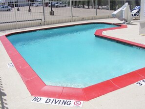 Outdoor pool - Motel 6 Fort Worth, TX - White Settlement (Fort Worth)