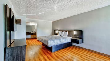 Rom – standard, 1 kingsize-seng, ikke-røyk | Skrivebord, skrivebord for bærbar PC, wi-fi (mot et tillegg) og sengetøy