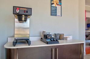 Coffee service - Motel 6 Fort Worth, TX - White Settlement (Fort Worth)