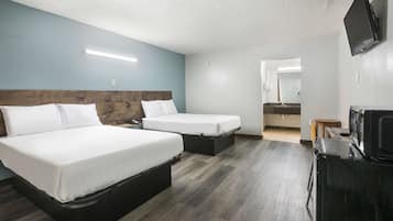 Työpöytä, pimennysverhot, silitysrauta/-lauta, ilmainen Wi-Fi