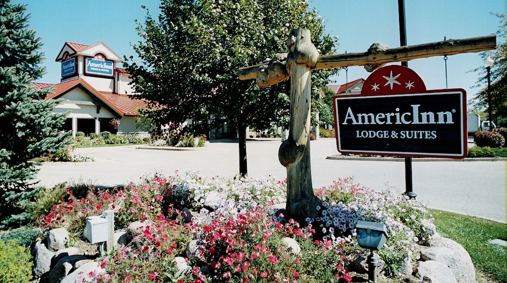 AmericInn by Wyndham Oswego, Oswego: Hotel Reviews, Rooms & Prices | Hotels .com