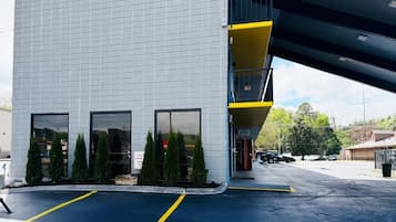 Fachada de la propiedad