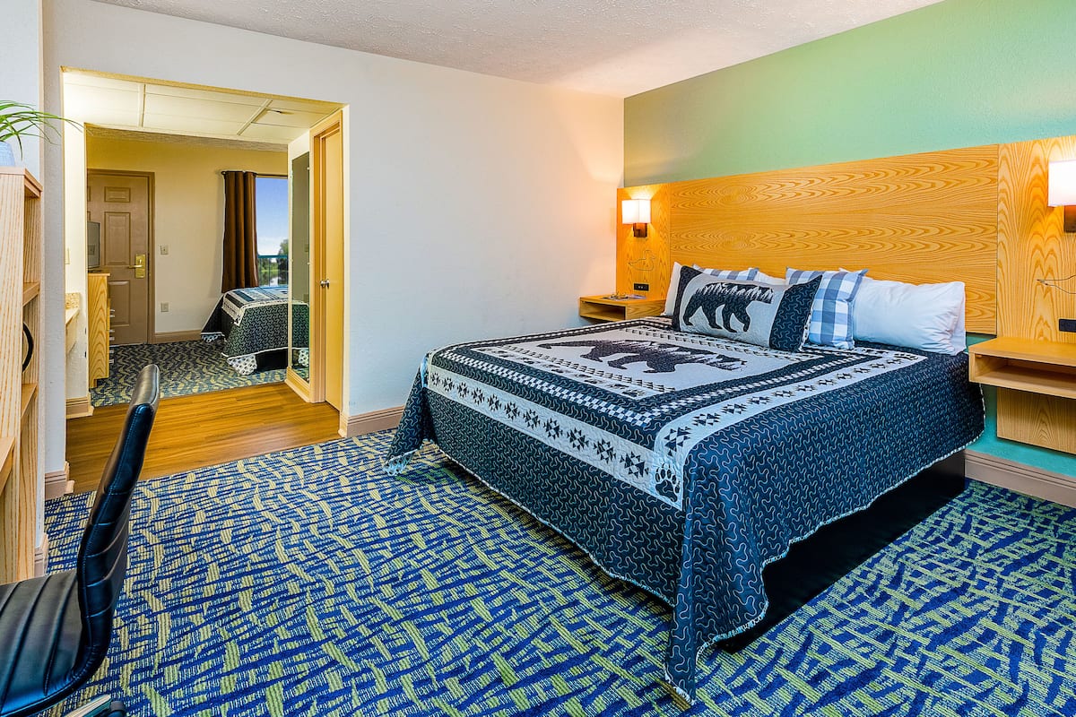In-room safe, iron/ironing board, free WiFi, bed sheets