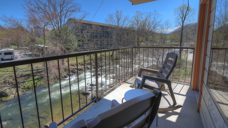 Creekstone Inn