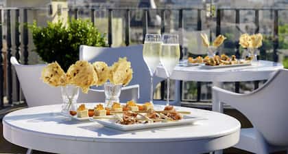 H10 Universitat Hotel