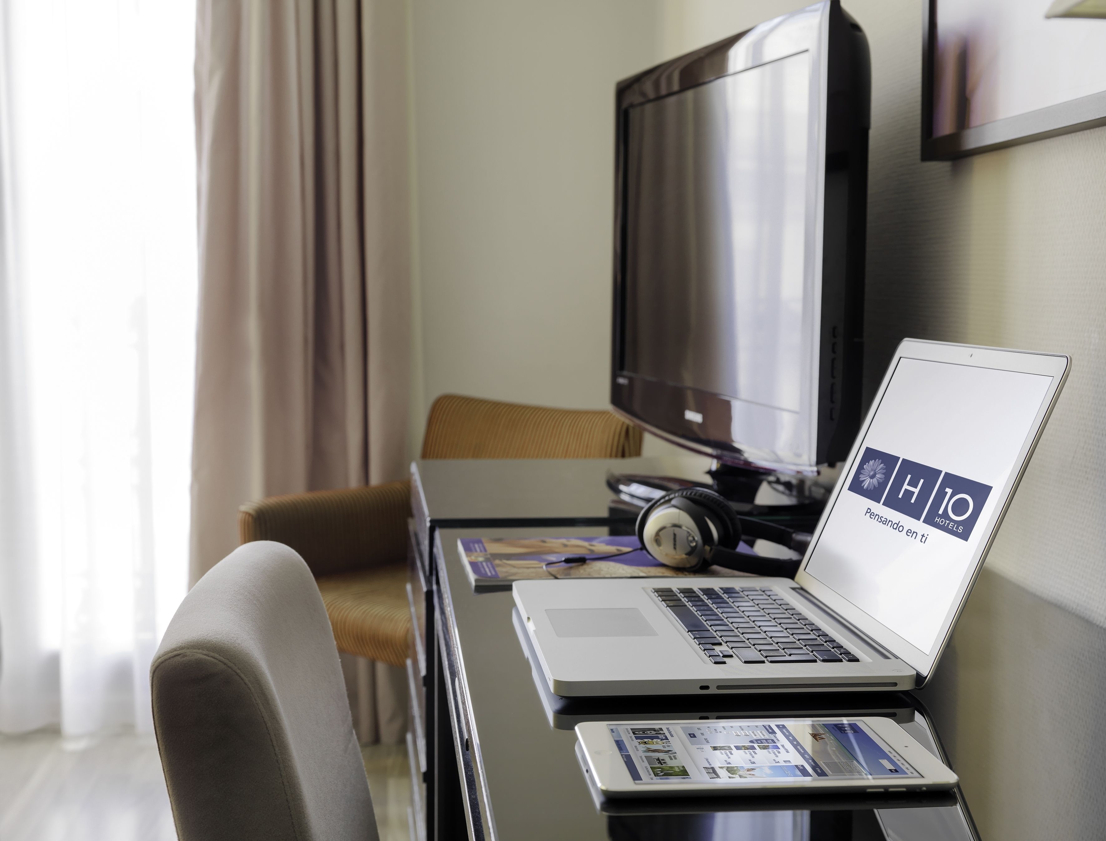 1 bedroom, minibar, in-room safe, desk