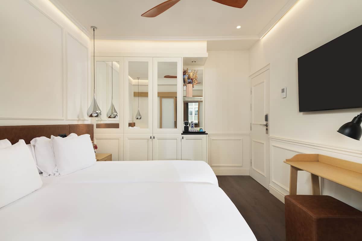 Classic-Zimmer | 1 Schlafzimmer, Minibar, Zimmersafe, Schreibtisch