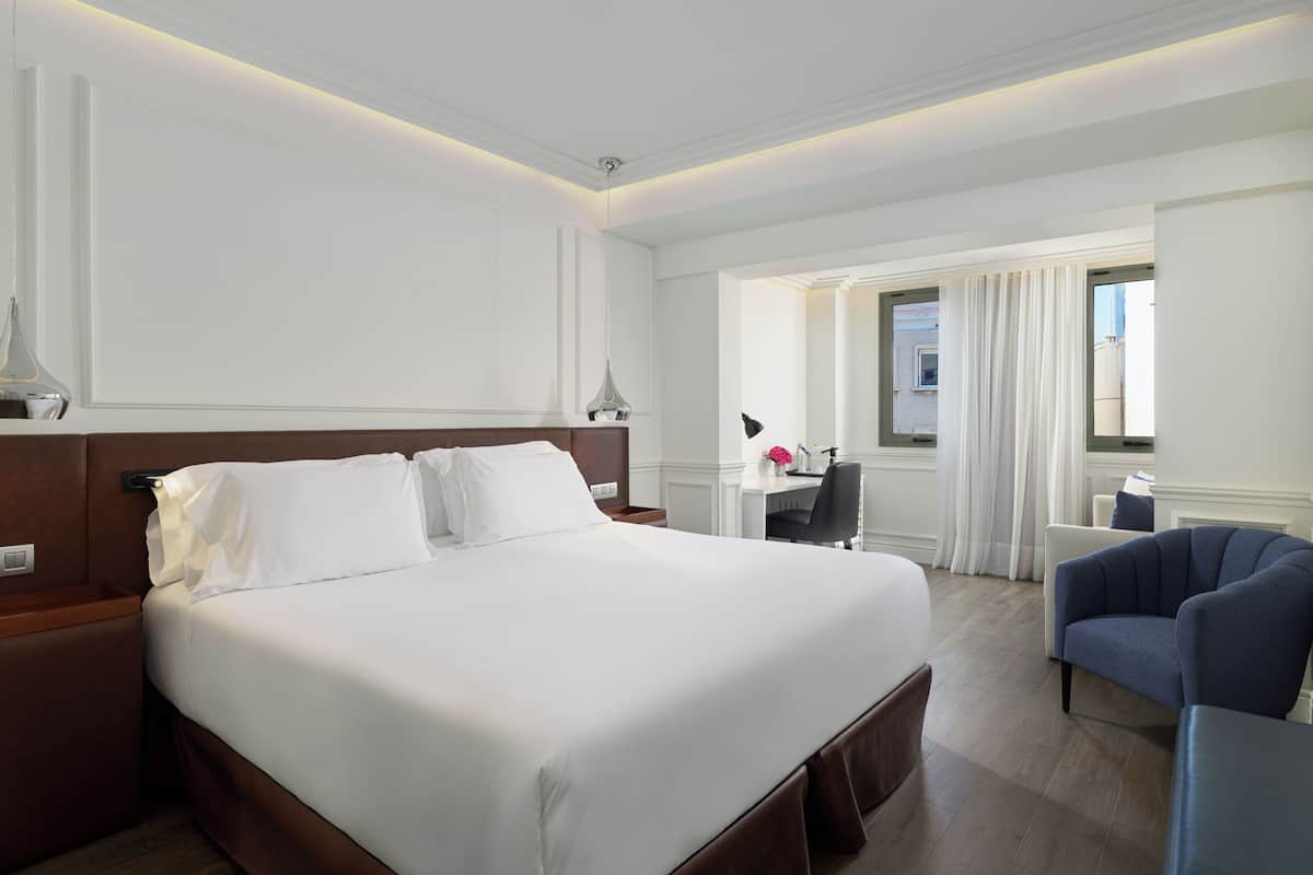 1 Schlafzimmer, Minibar, Zimmersafe, Schreibtisch