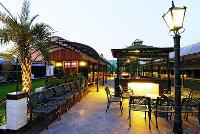 Tivoli Garden Resort Hotel