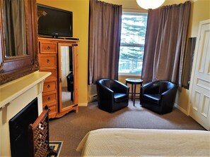 Chambre, 1 grand lit | Commodité de la chambre