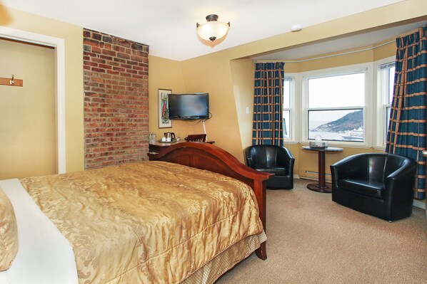 Room, 1 Queen Bed | Premium bedding, memory foam beds, individually decorated